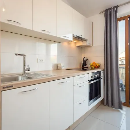 D&d, New With Parking Appartement *